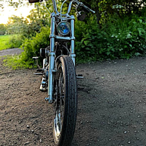 Une Harley-Davidson Early Shovel 1969, préparée chez Leuk Motorcycle.